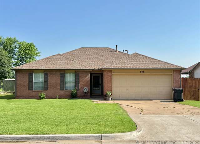 Property at 509 W Ryan St, Catoosa, OK 74015, 4 beds, 2 baths