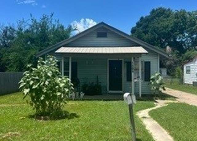 Property at 1409 Summit St, Muskogee, OK 74403, 2 beds, 1 bath