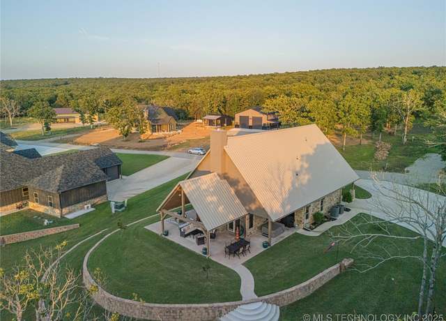 Property at 120 Dixie Cove Rd, Eufaula, OK 74432, 5 beds, 4.5 baths