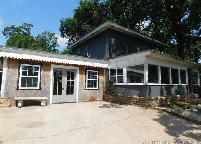 Property at 6216 E 104th St N, Wagoner, OK 74467, 4 beds, 2.5 baths