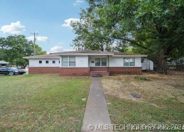 Property at 901 S Park Ave, Okmulgee, OK 74447, 3 beds, 1 bath