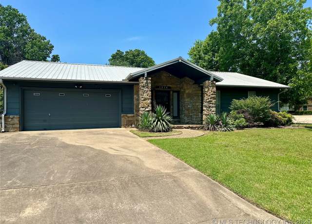 Property at 2626 Callahan St, Muskogee, OK 74403, 3 beds, 2 baths