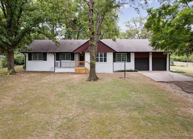 Property at 24302 S Rogers Dr, Claremore, OK 74019, 3 beds, 2 baths