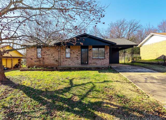 Property at 306 Grove Ave, Poteau, OK 74953, 3 beds, 1 bath