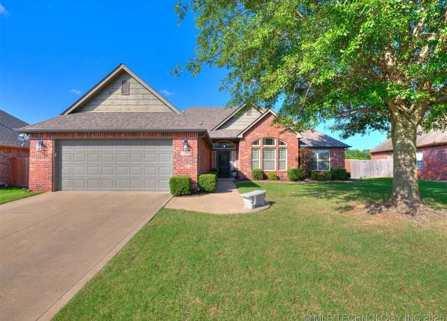 Property at 2603 S 16th Pl, Broken Arrow, OK 74012, 3 beds, 2 baths