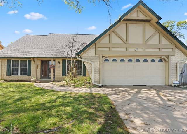 Property at 7152 S 73rd EastAvenue, Tulsa, OK 74133, 4 beds, 2.5 baths
