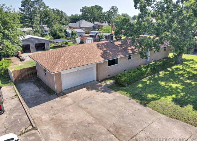 Property at 4571 W 64th Pl, Tulsa, OK 74132, 3 beds, 2 baths