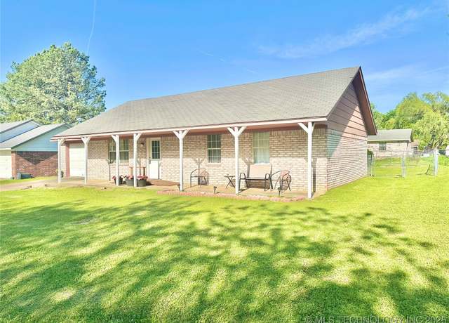 Property at 318 Ted Allen Ln, Stigler, OK 74462, 4 beds, 2 baths