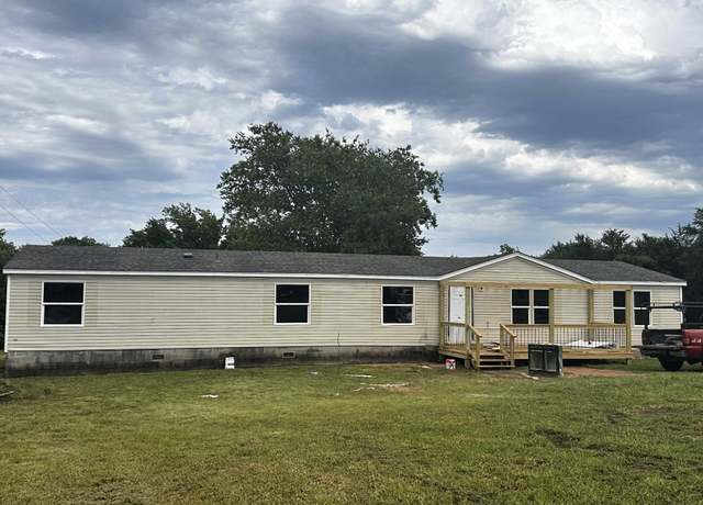 Property at 1148 Elm, Byng, OK 74820, 5 beds, 2 baths