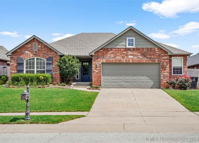 Property at 2728 W Quinton St, Broken Arrow, OK 74011, 3 beds, 2 baths