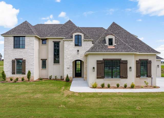 Property at 223 W 172nd St S, Mounds, OK 74047, 4 beds, 4.5 baths