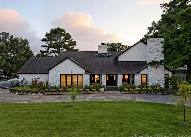 Property at 11 Cedar Ridge Rd, Broken Arrow, OK 74011, 4 beds, 2.5 baths
