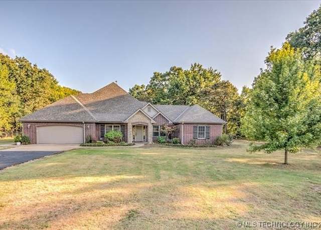 Property at 1389 Hudson Lake Rd, Bartlesville, OK 74003, 4 beds, 2 baths