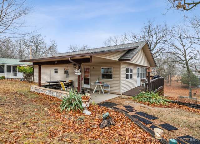 Property at 2219 Hart Cove Dr, Grove, OK 74344, 3 beds, 2 baths