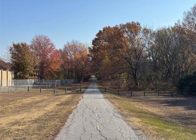 Property at E 96th Pl, Tulsa, OK 74137