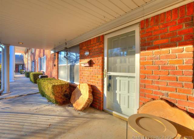 Property at 111 E 41st St #5, Tulsa, OK 74105, 2 beds, 1 bath