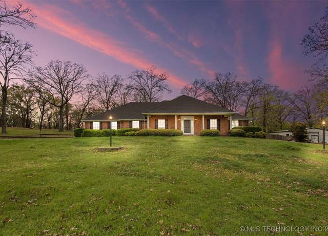 Property at 5353 Stonebriar Cir, Durant, OK 74701, 4 beds, 2.5 baths