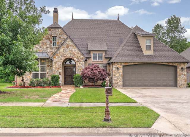 Property at 1120 W Keeling Ave, Sapulpa, OK 74066, 3 beds, 2 baths