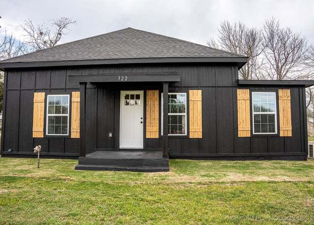 Property at 322 W Seneca St, Nowata, OK 74048, 3 beds, 2 baths