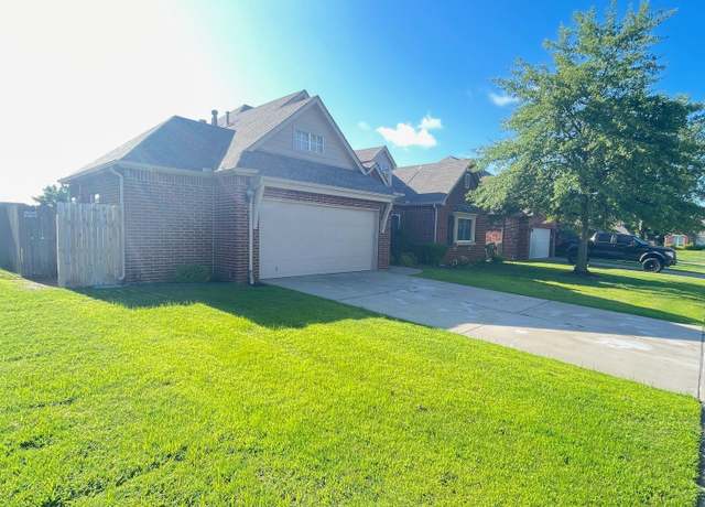 Property at 4721 S 176th East Pl Dr, Tulsa, OK 74134, 3 beds, 3 baths