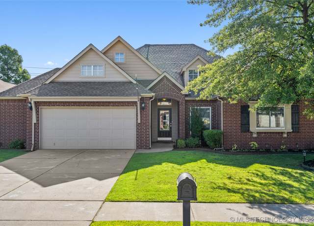 Property at 4721 S 176th East Pl, Tulsa, OK 74134, 3 beds, 3 baths