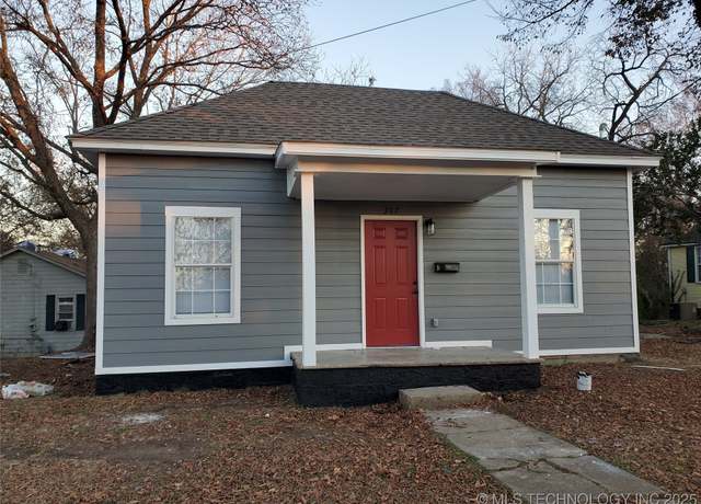 Property at 307 S Bluff St, Tahlequah, OK 74464, 2 beds, 1 bath