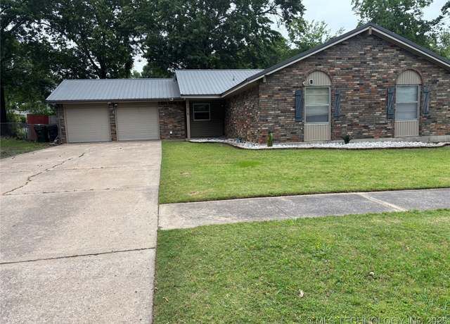 Property at 316 Barclay, Muskogee, OK 74403, 3 beds, 2 baths