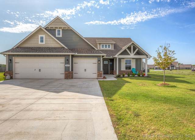 Property at 3640 E 154th Ct, Bixby, OK 74008, 4 beds, 3 baths