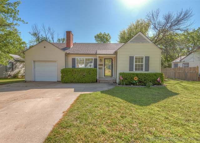 Property at 1233 S Darlington Ave, Tulsa, OK 74112, 3 beds, 2 baths