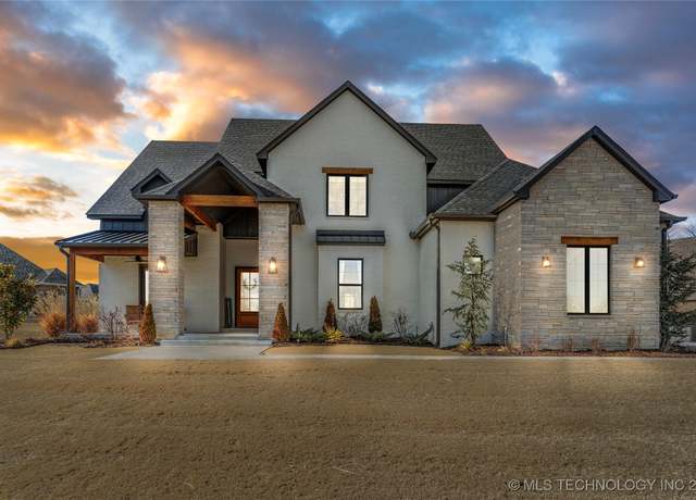 Property at 2715 E 136th St S, Bixby, OK 74008, 4 beds, 4.5 baths