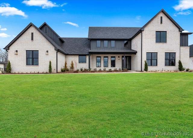 Property at 6565 N White Tail Cv, Owasso, OK 74055, 5 beds, 3.5 baths