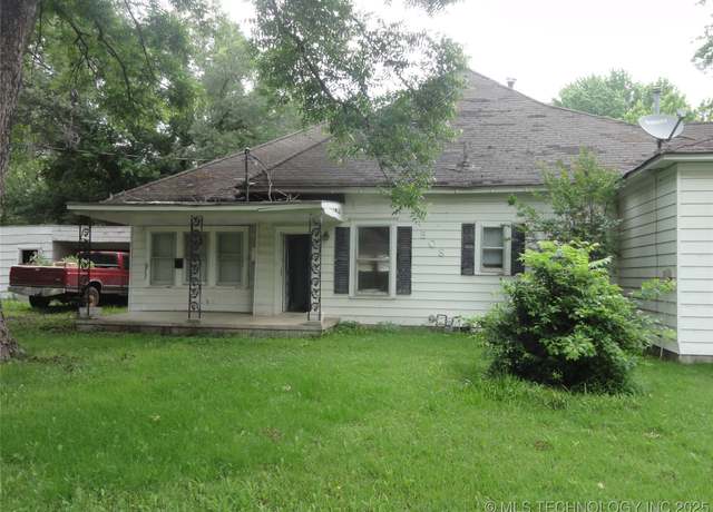Property at 508 W North Ave, Vinita, OK 74301, 3 beds, 2 baths