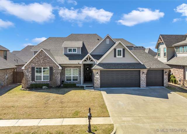 Property at 5412 E 122nd St S, Bixby, OK 74008, 5 beds, 3 baths