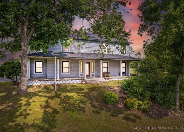 Property at 4401 S Santa Fe Pl, Tulsa, OK 74107, 4 beds, 3 baths