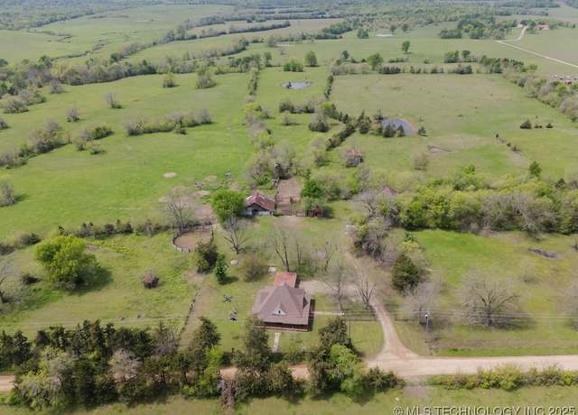 Property at 856 N 4243 Rd, Hugo, OK 74743, 3 beds, 3 baths