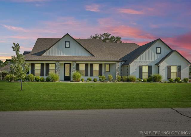 Property at 6904 E 86th Pl N, Owasso, OK 74055, 3 beds, 2.5 baths