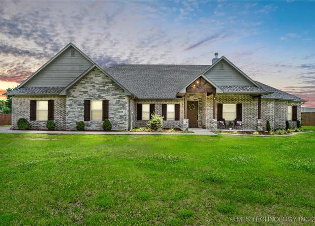 Property at 795 Blue Bird Ln, Pryor, OK 74361, 4 beds, 3 baths