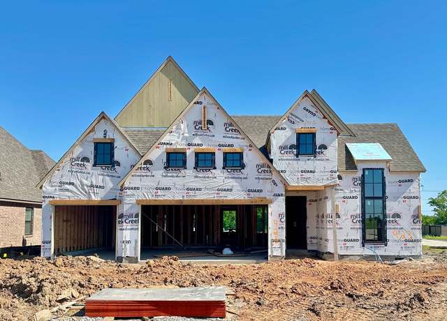 Property at 923 E 148th Pl S, Glenpool, OK 74033, 3 beds, 2.5 baths