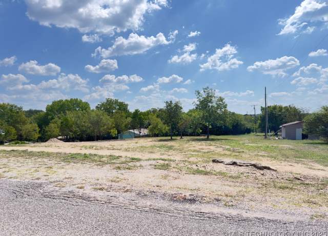 Property at 405 E Wynnewood Ave, Sulphur, OK 73086