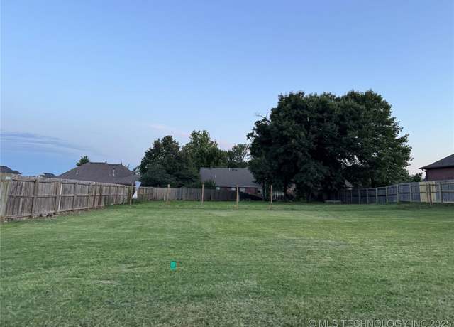 Property at 633 Kingston Pl, Tahlequah, OK 74464
