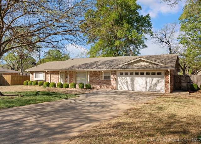Property at 1413 Cedar St, Bartlesville, OK 74006, 4 beds, 2.5 baths