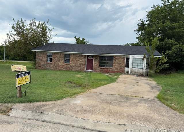 Property at 1010 E Jefferson Dr, Mcalester, OK 74501, 4 beds, 1.5 baths