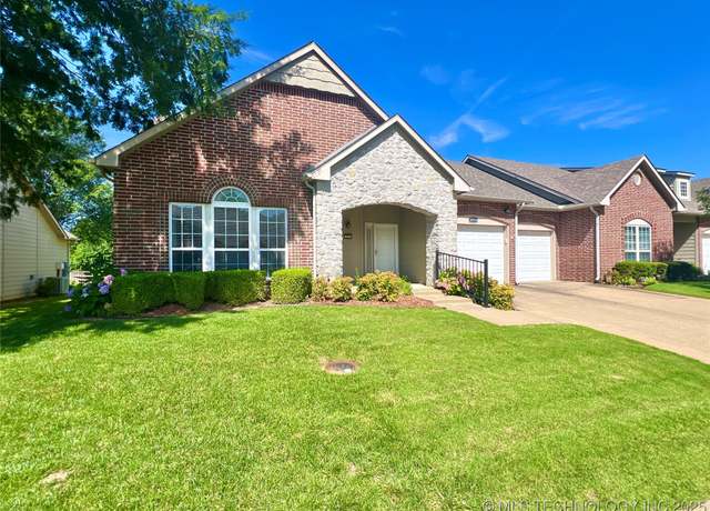 Property at 10256 S 95th EastAvenue E, Tulsa, OK 74133, 2 beds, 2 baths