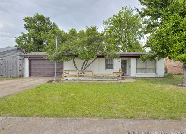 Property at 7446 E 20th St, Tulsa, OK 74112, 3 beds, 2 baths