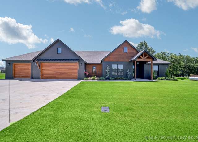 Property at 29278 E 105th St S, Coweta, OK 74429, 3 beds, 2 baths