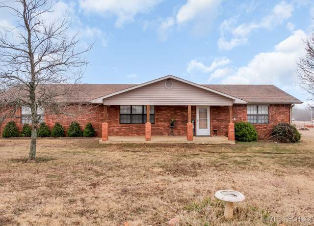 Property at 1197 Grassland Rd, Ardmore, OK 73401, 3 beds, 2 baths