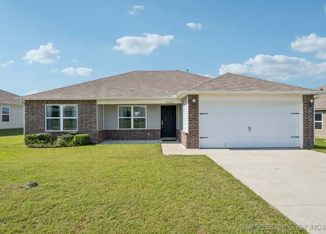 Property at 10202 E Larry St, Claremore, OK 74019, 3 beds, 2 baths