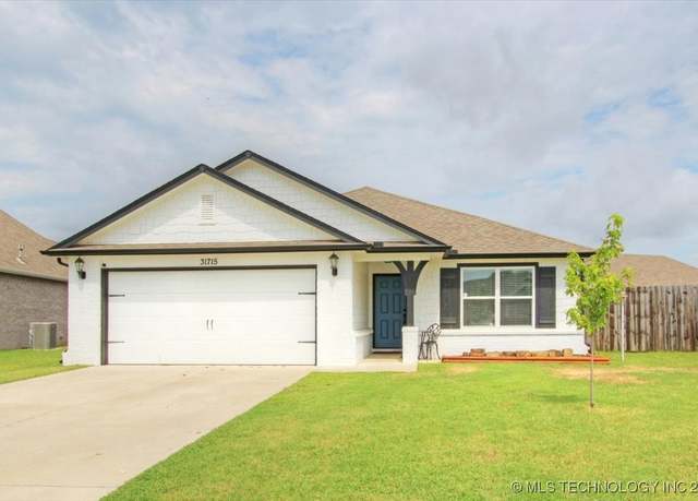 Property at 31715 E 63rd St S, Broken Arrow, OK 74014, 4 beds, 2.5 baths