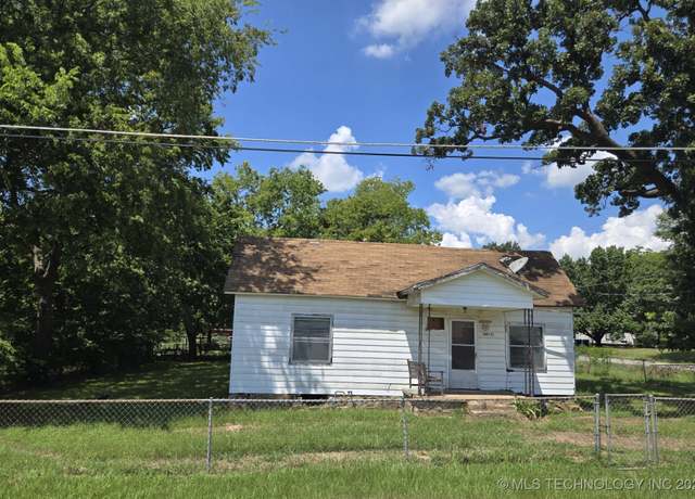 Property at 1001 S C St, Mcalester, OK 74501, 2 beds, 1 bath