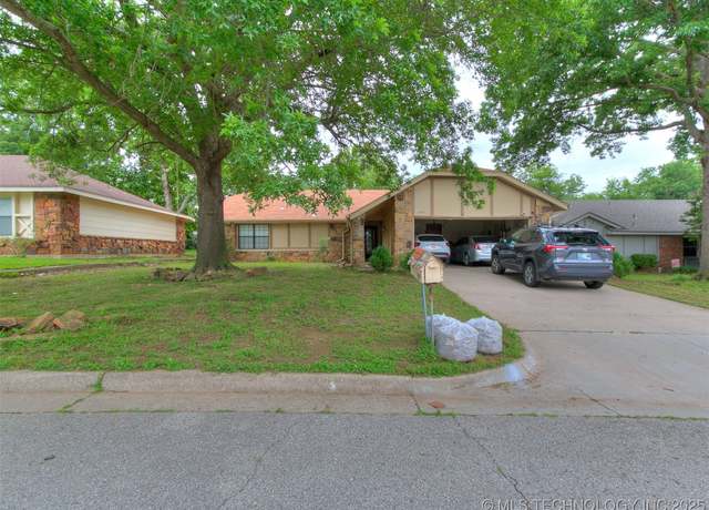 Property at 2957 W 65th St, Tulsa, OK 74132, 3 beds, 2 baths